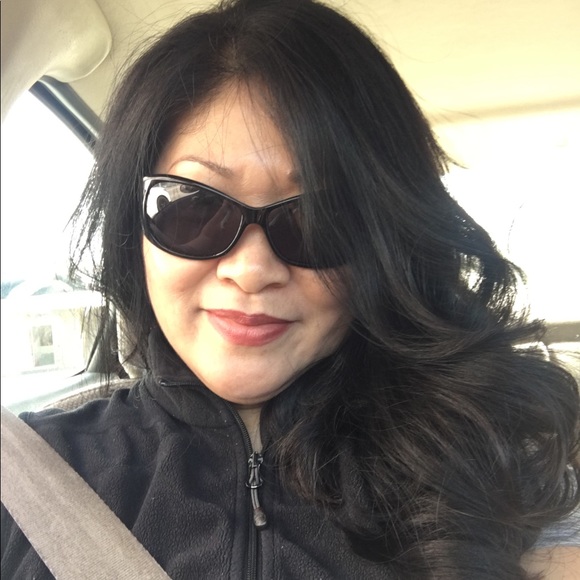 Meet your Posher, Genevieve - Picture 1 of 1